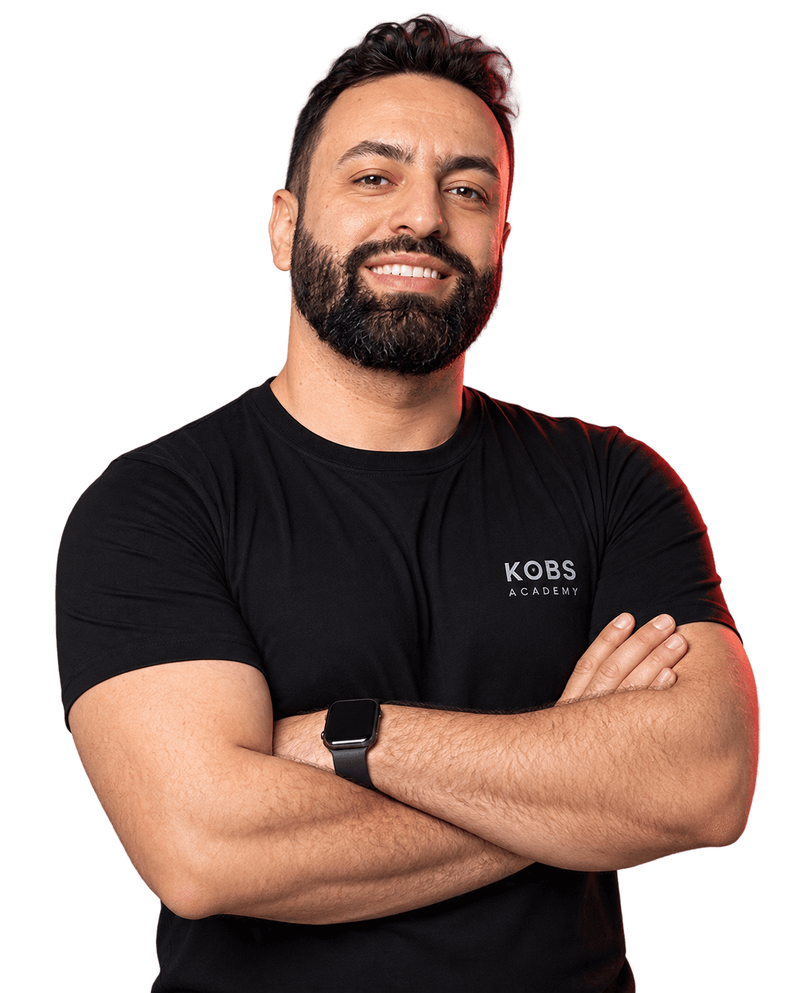 Alessandro Kobs, fundador da KOBS Academy, de braços cruzados